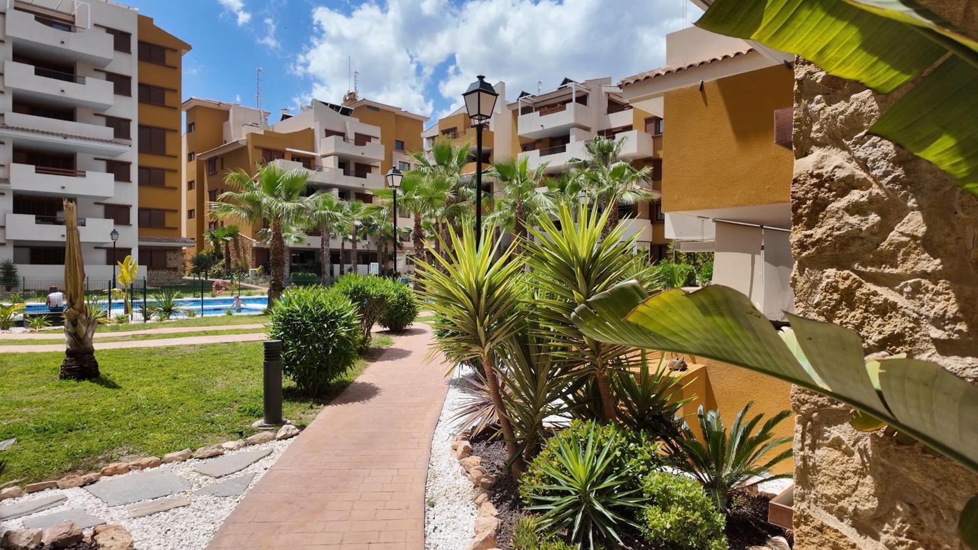 Apartamento Cc8 By Zanis Torrevieja Exterior foto